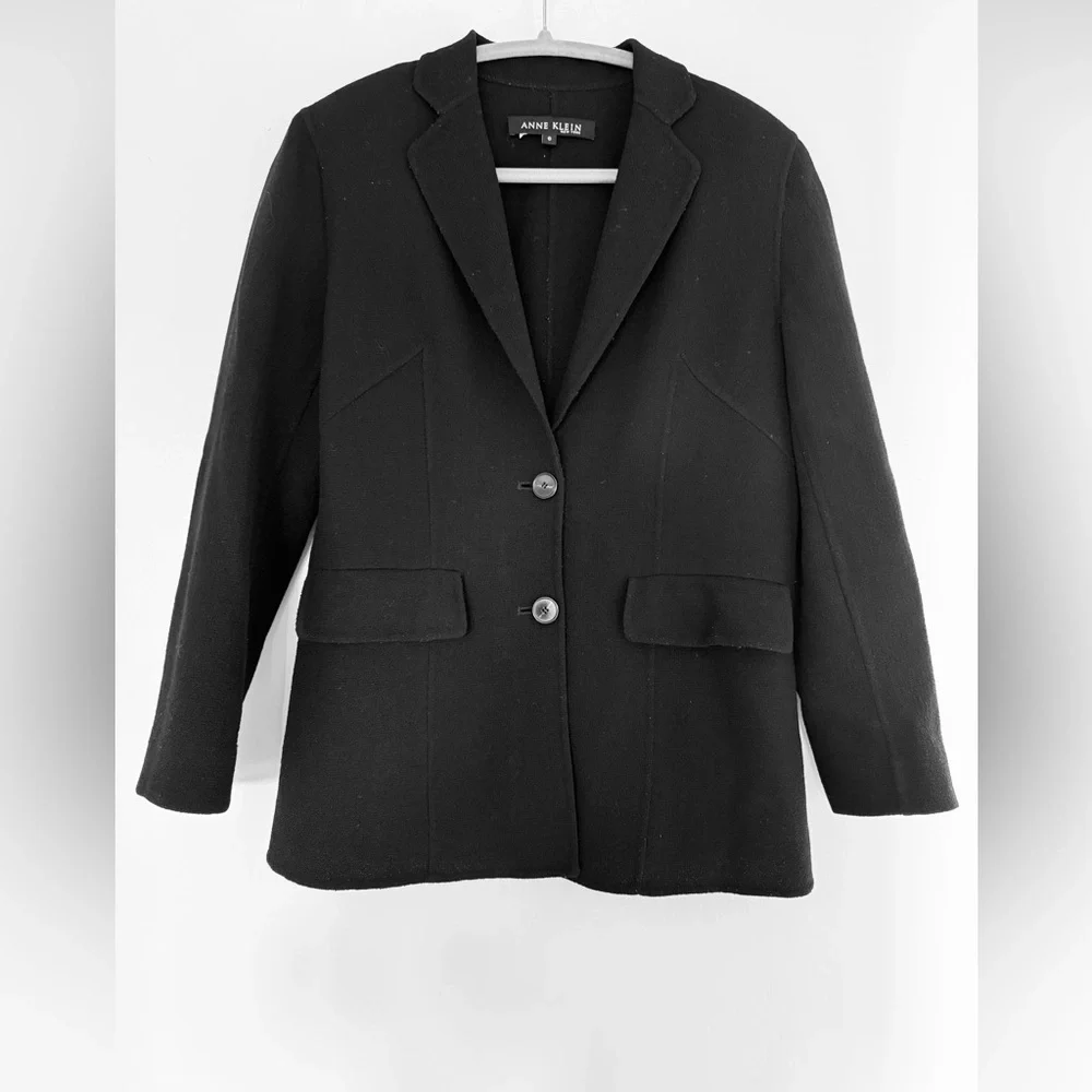 Anne Klein Black Lightweight Blazer – Size 6